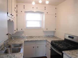 1206 S 26th St, Manitowoc, WI 54220