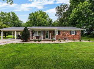 1736 New Grove Rd, Smiths Grove, KY 42171