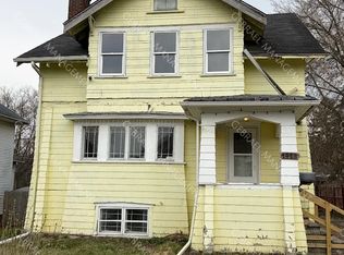 1412 Downey St, Flint, MI 48503