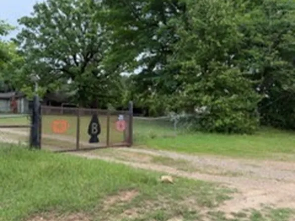 103 E Sherry Ln, Broken Bow, OK 74728