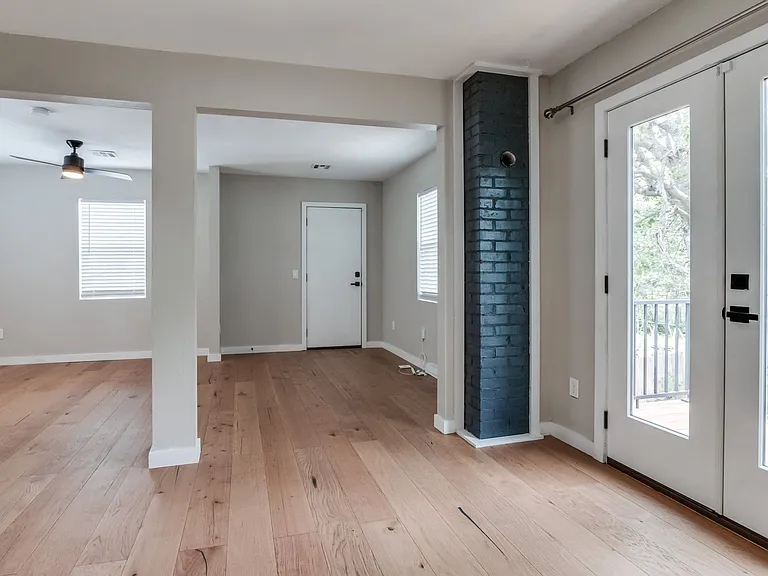 1209 NW 11th St — Photo 39