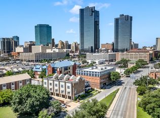 100 Alread Ct, Fort Worth, TX 76102