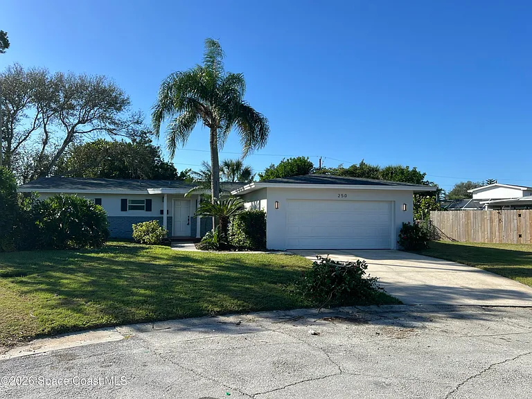 250 Debra Ct — Photo 1