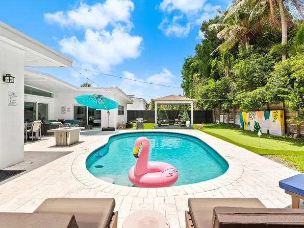 20000 Highland Lakes Boulevard, Miami, FL 33179