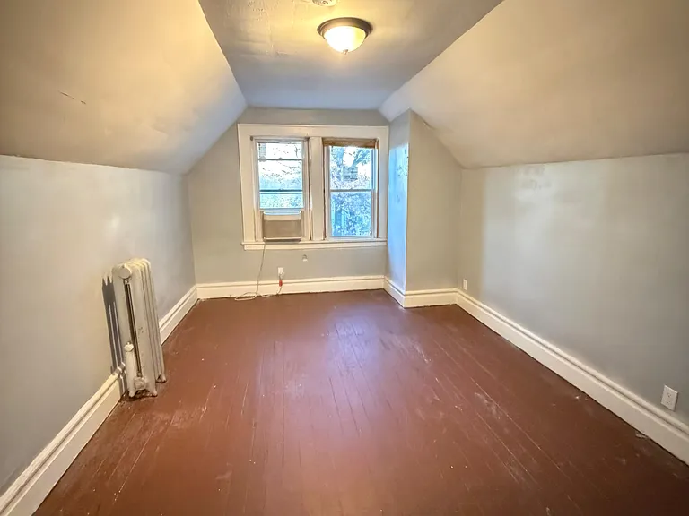 384 Sanford Ave #3 — Photo 2
