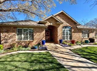 1306 Raleigh St, Slaton, TX 79364