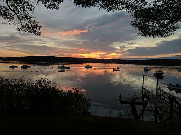 4th image of 943 Cundy'S Harbor Road