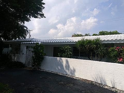 2nd image of 1831 NE 53rd St