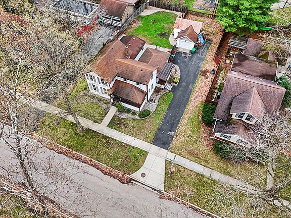 5th image of 707 East St