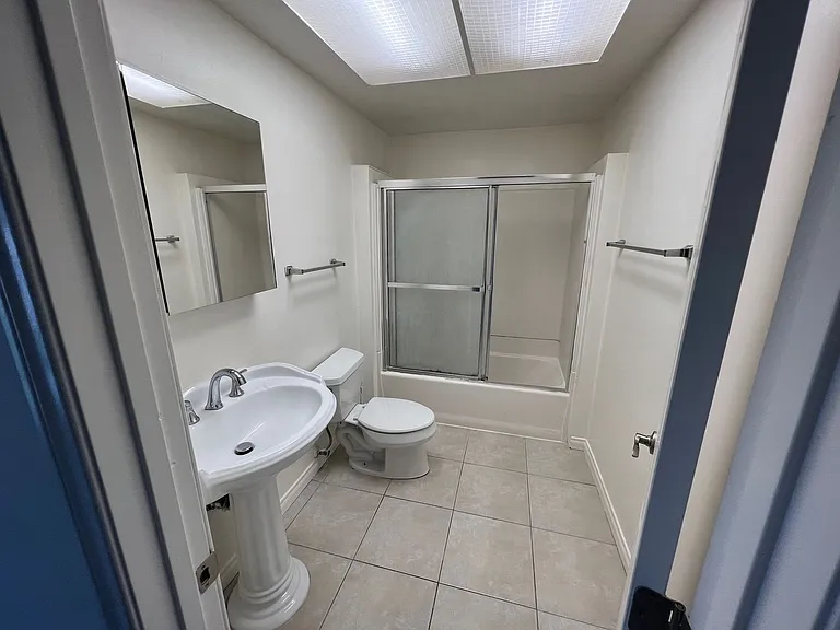 10418 Stratton Ct — Photo 13