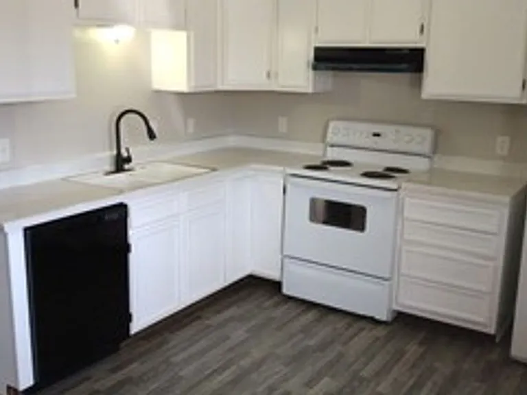 Serenity Ridge Apartments — Photo 2