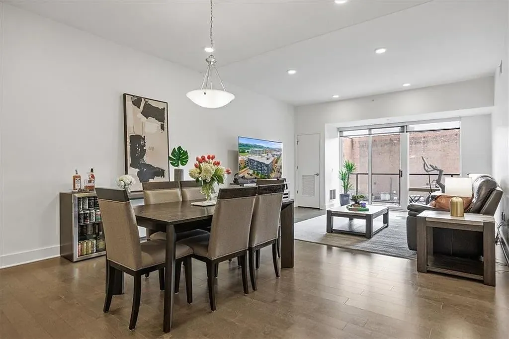 2 bed, 1445 sqft, $3,700 — Photo 4