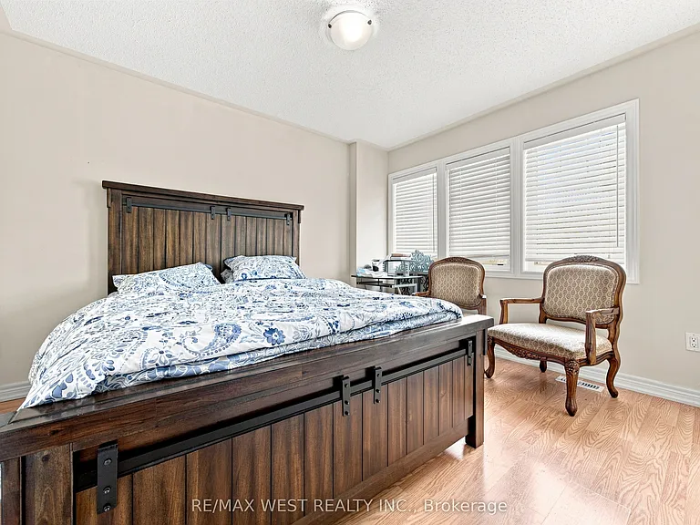 35 Sky Harbour Dr — Photo 26