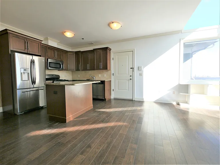 255 Laird Ave #15 — Photo 25