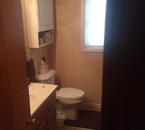 3rd image of 1817 Jennette Ave NW
