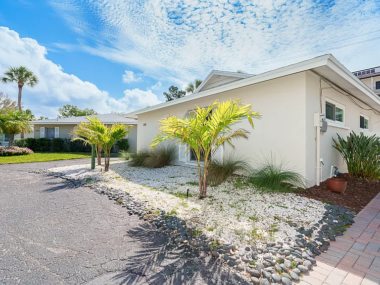 1140 S Moonmist Ct — Photo 48