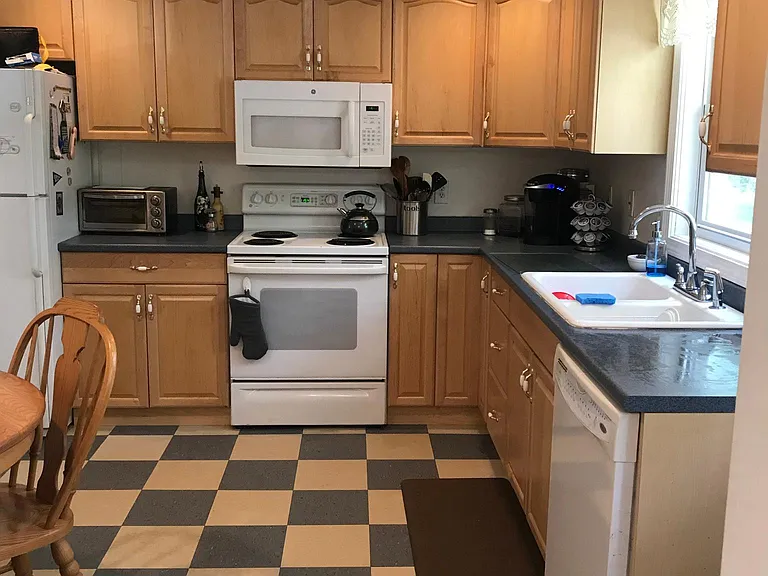 Kitchen, the long view.