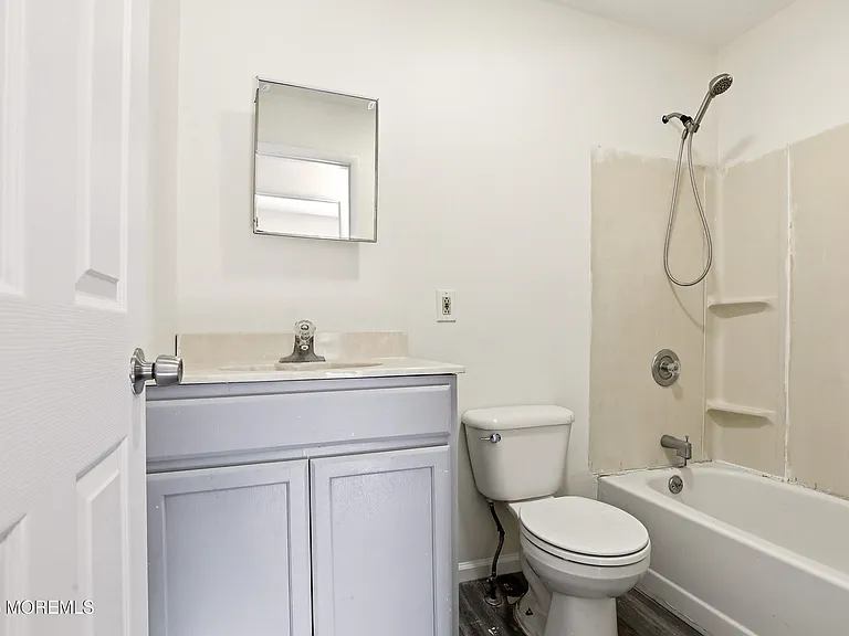1305 Marshall St — Photo 15