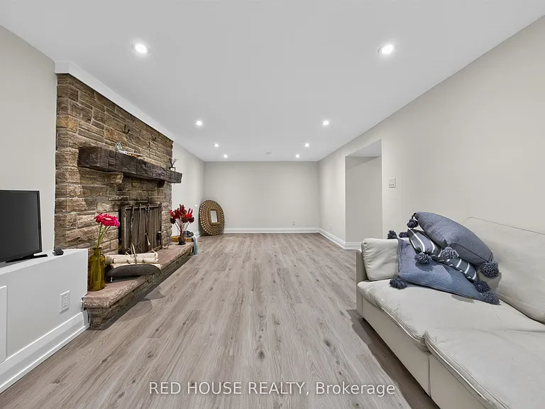 70 Beaverbrook Ave #BASEMENT — Photo 8