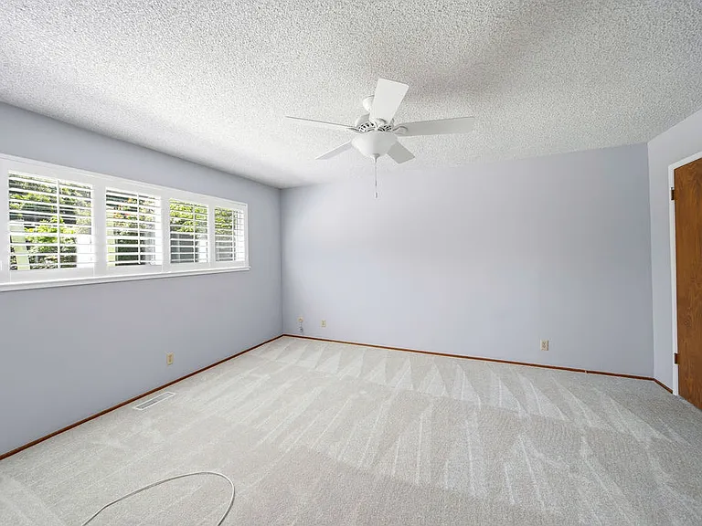 1911 Chateau Ct — Photo 18