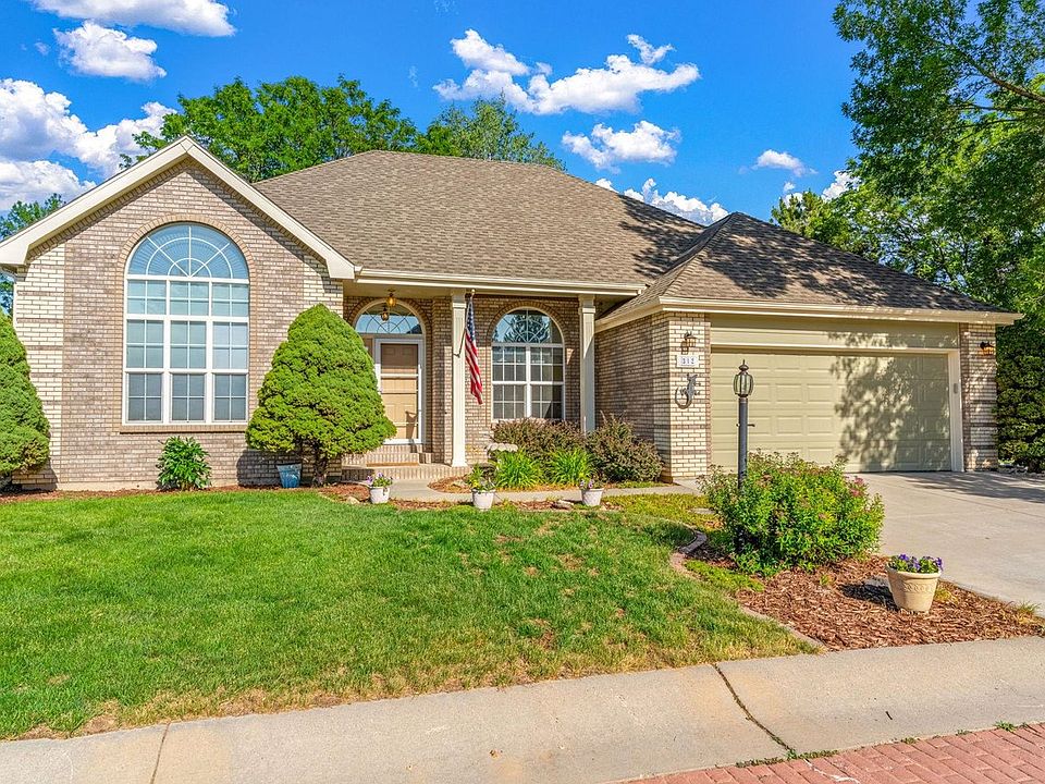 1st image of 312 Holladay Ct