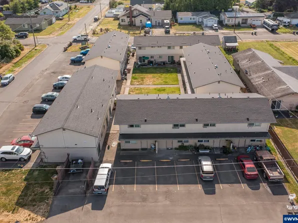 455 W D St, Halsey, OR 97348