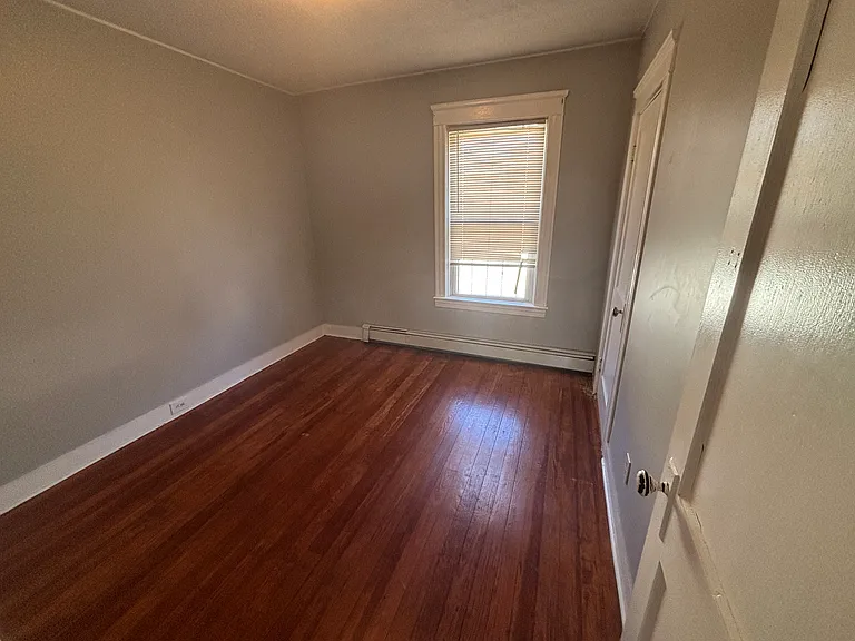 44-48 School St #2R — Photo 2