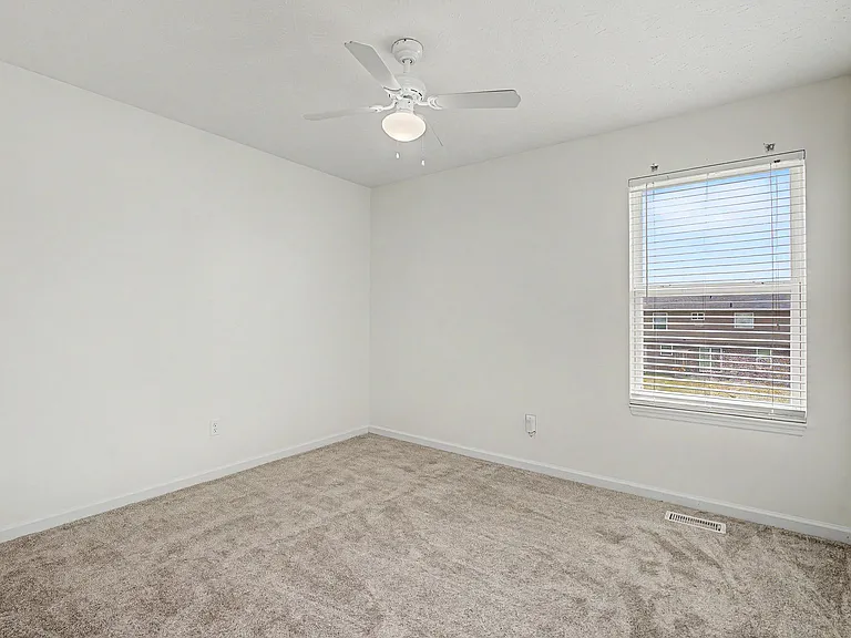 7973 Seabury Ct — Photo 27
