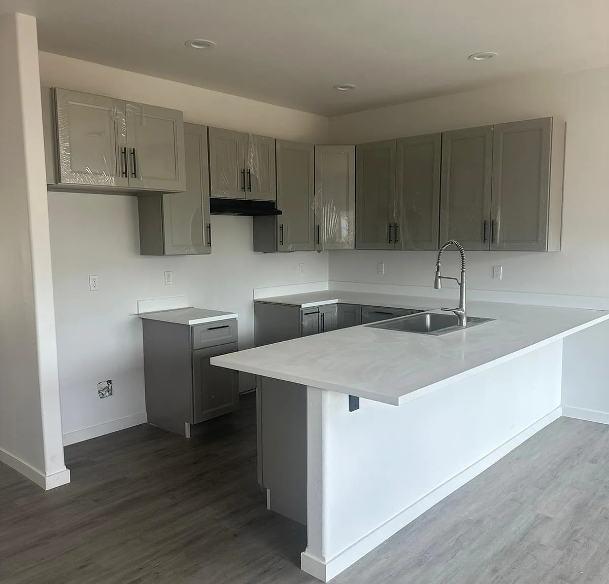 160 Allison Ave — Photo 3