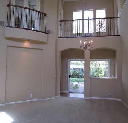 3rd image of 616 Camelot Dr