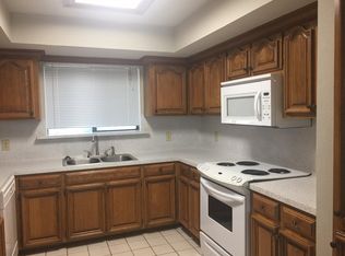 214 Cambridge Rd, Tyler, TX 75703