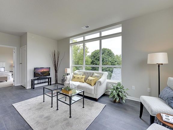 4th image of 4101 W 31st St APT 207