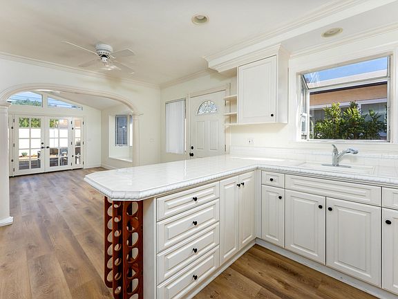 4th image of 314 Cabrillo St #B