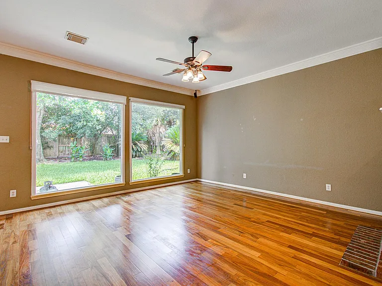 22539 Bristolwood Ct — Photo 26