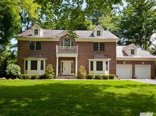 761 Park Ave, Manhasset, NY 11030