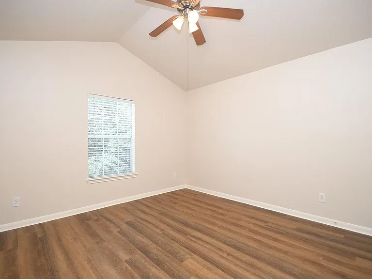 13111 Rippling Creek Ln — Photo 12