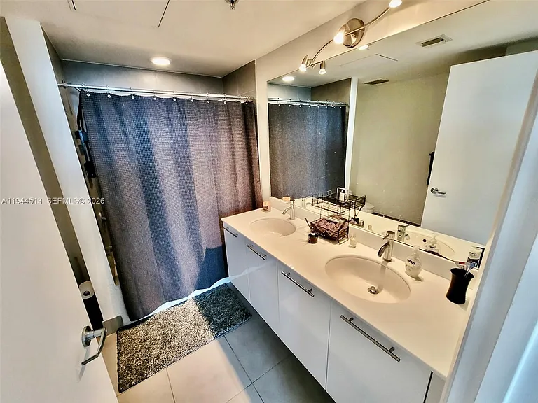 92 SW 3rd St #1808 — Photo 5