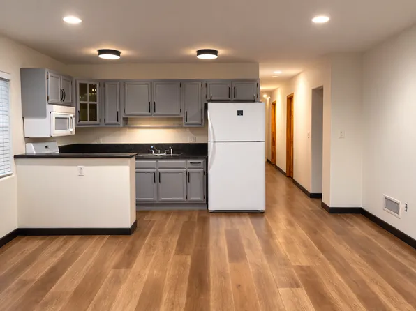 1361 1/2 W Adams Blvd, Los Angeles, CA 90007