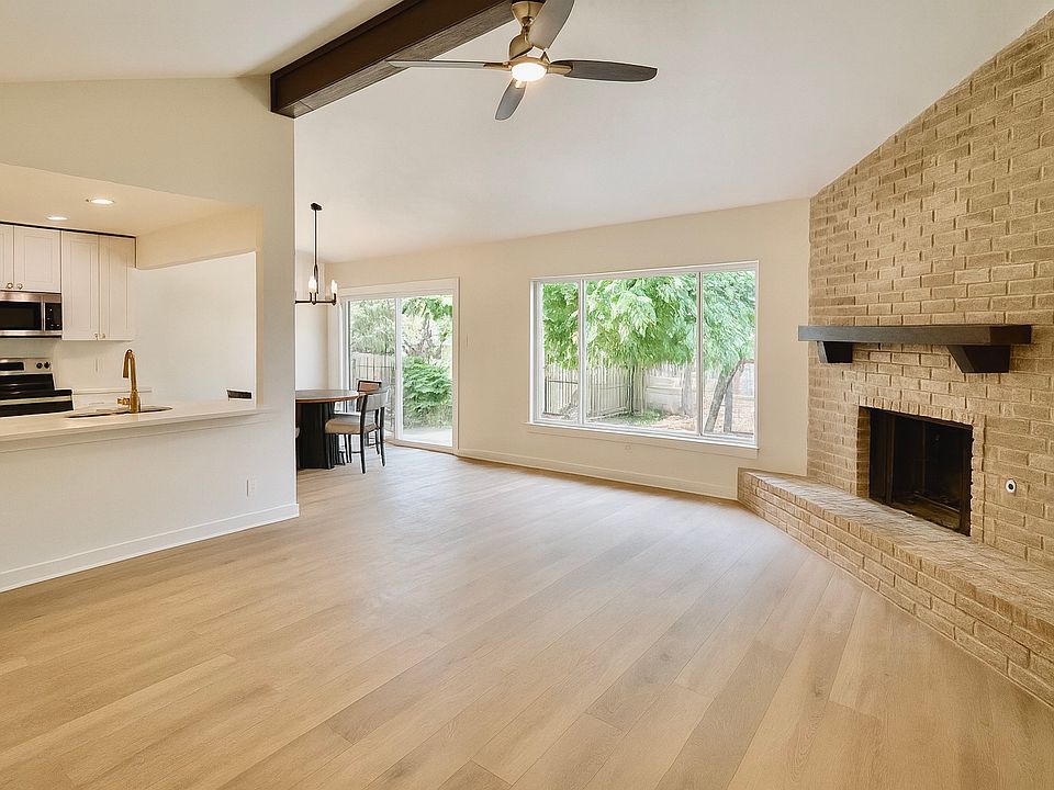 1st image of 10351 Aristocrat St