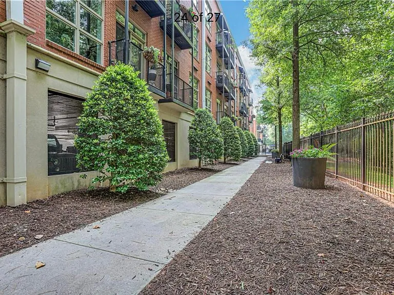 560 Dutch Valley Rd NE #2201 — Photo 25