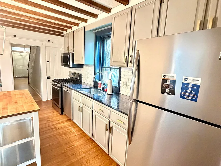 729 E Orange St — Photo 15