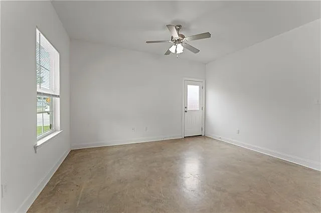 Photo 2 of 14 - 209 S Laurel St #B - Hammond, LA Building Photo - 209 S Laurel St #B