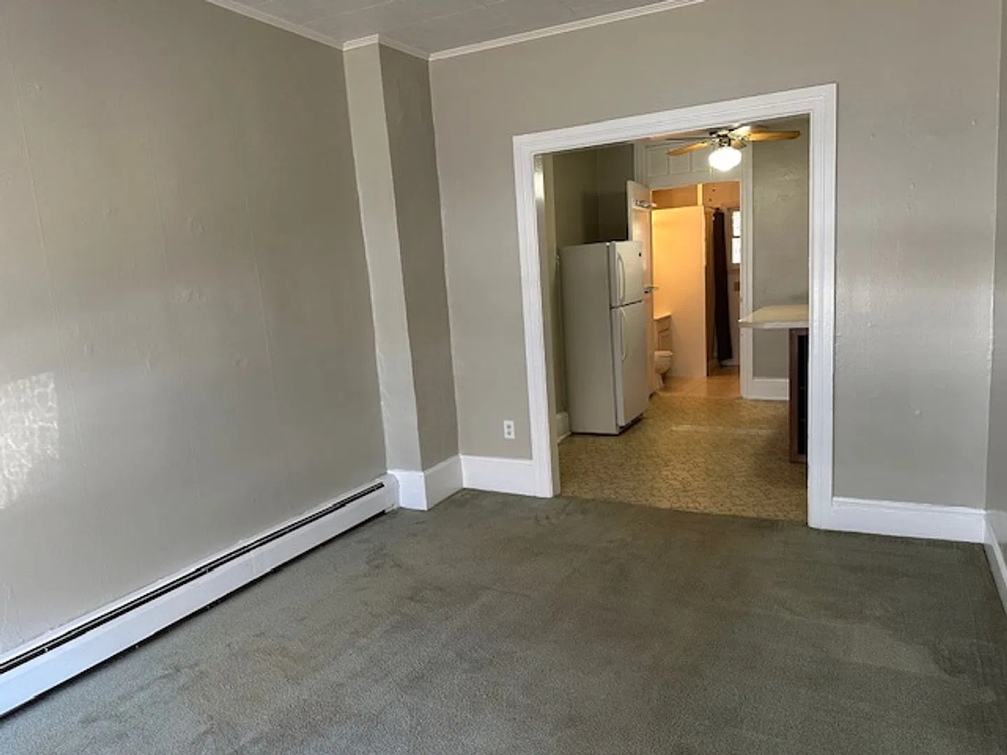 This one-bedroom, one-bathroom 1st floor apartment in Newport, PA offers practical, comfortable l... — Photo 4