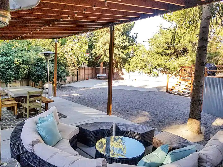 1st image of 2566 E Oak Creek Cir