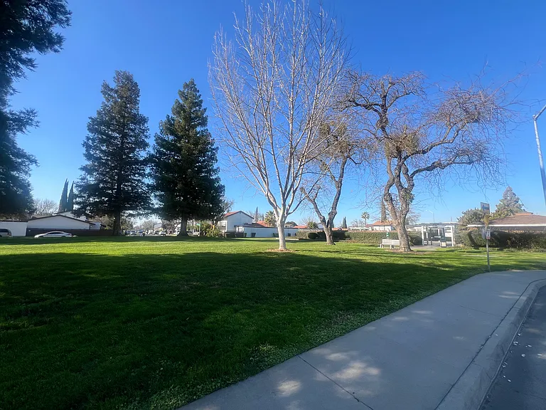 2700 La Palma Dr — Photo 38