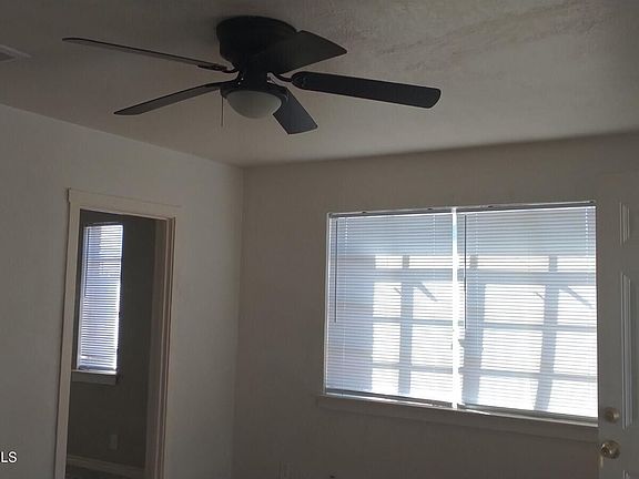 4th image of 1204 Chadbourne St