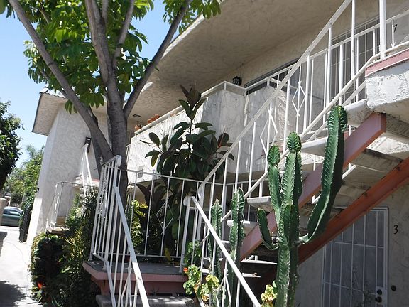 3rd image of 4377 Marlborough Ave APT 3