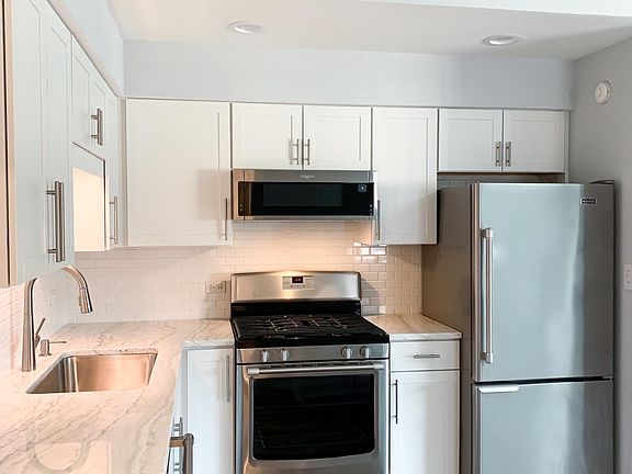 3rd image of 18 Echo Ct APT 13