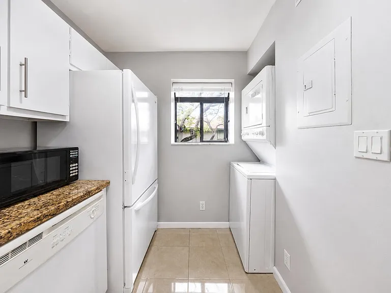 503 Gardens Dr #202 — Photo 5