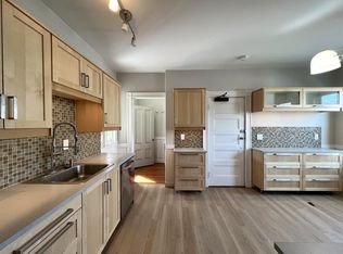 105 Oxford St #3, Cambridge, MA 02138